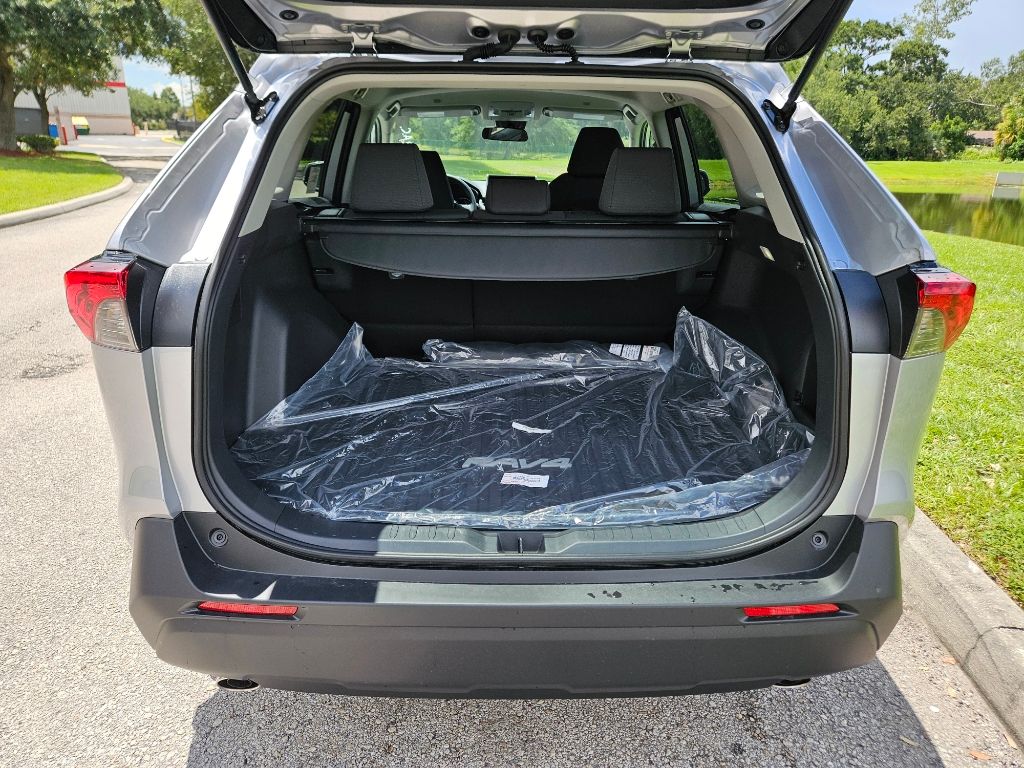 Thumbnail: 2024 Toyota RAV4 - 10