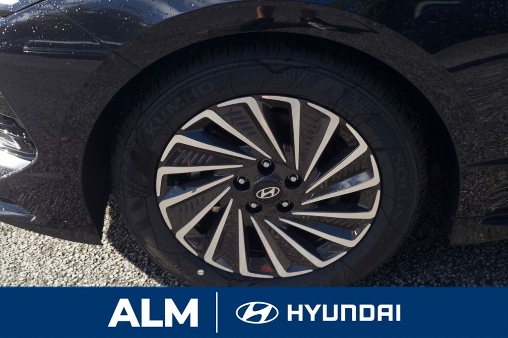 New 2025 Blue Hyundai SEL image 12