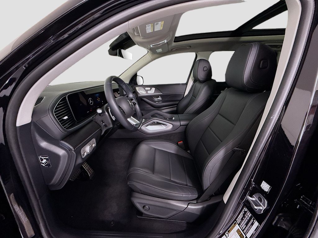 Thumbnail: 2026 Mercedes-Benz GLS - 20
