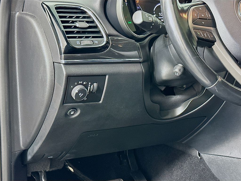 2020 Jeep Grand Cherokee Trailhawk 10
