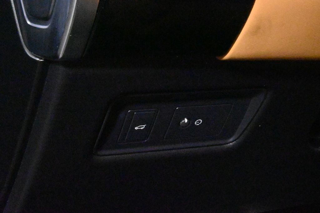 Thumbnail: 2019 Land Rover Range Rover Sport - 28