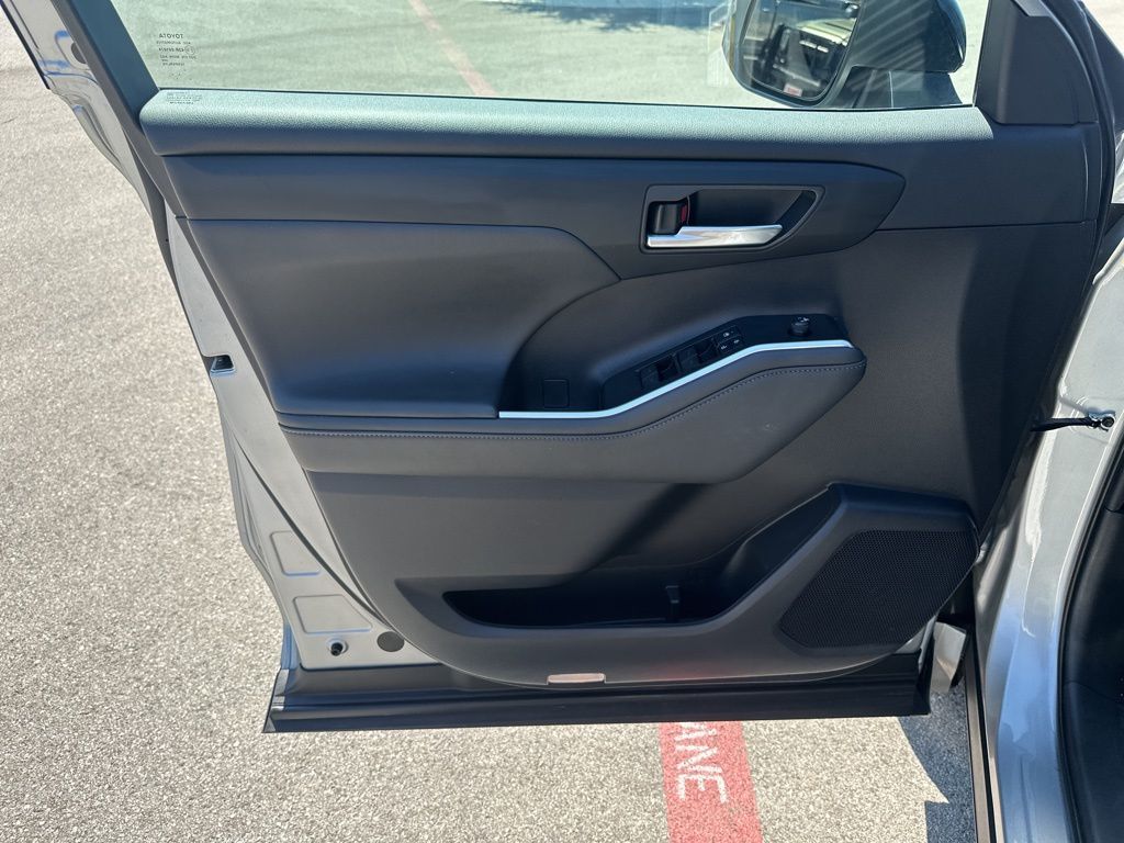 Used Car 2021 Toyota Highlander  Xse For Sale Under $40,000 In Austin, Texas