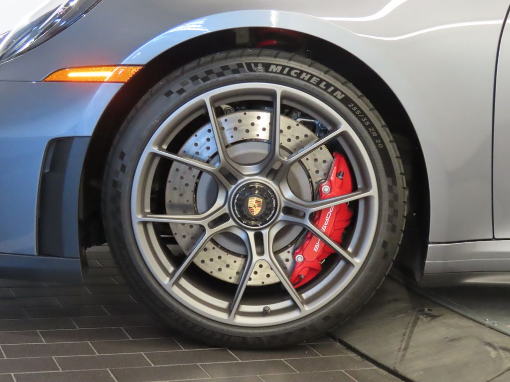 Thumbnail: 2026 Porsche 911 - 11