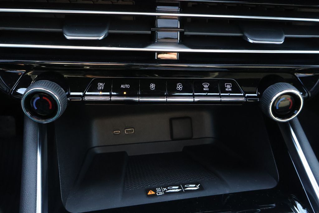 Thumbnail: 2026 Chevrolet Traverse - 30