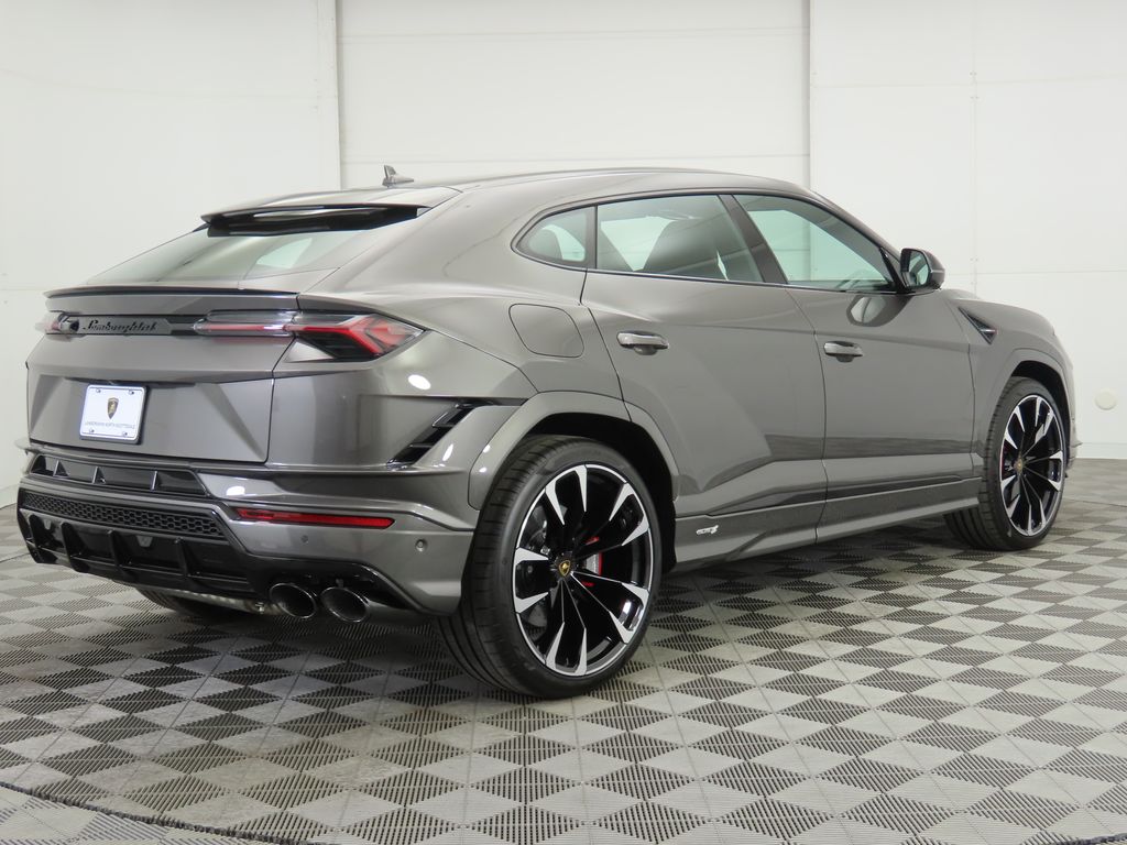 2024 Lamborghini Urus  5