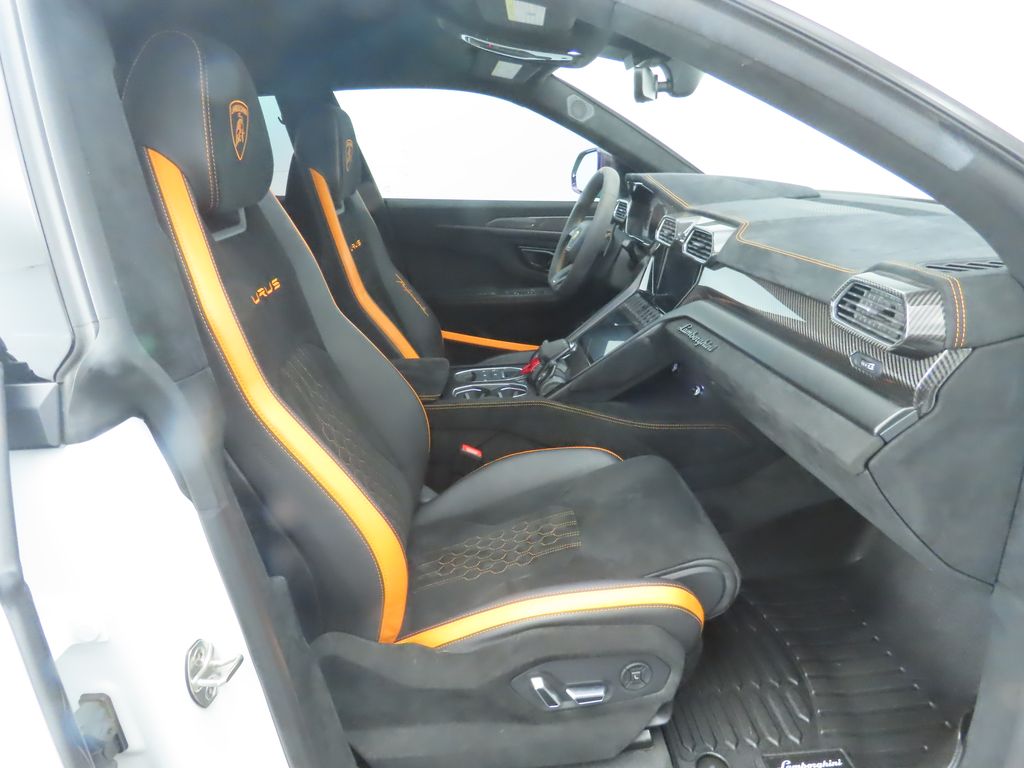 Thumbnail: 2024 Lamborghini Urus - 21