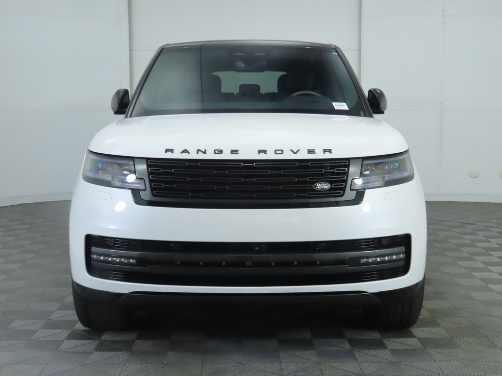 2025 Land Rover Range Rover SE 2