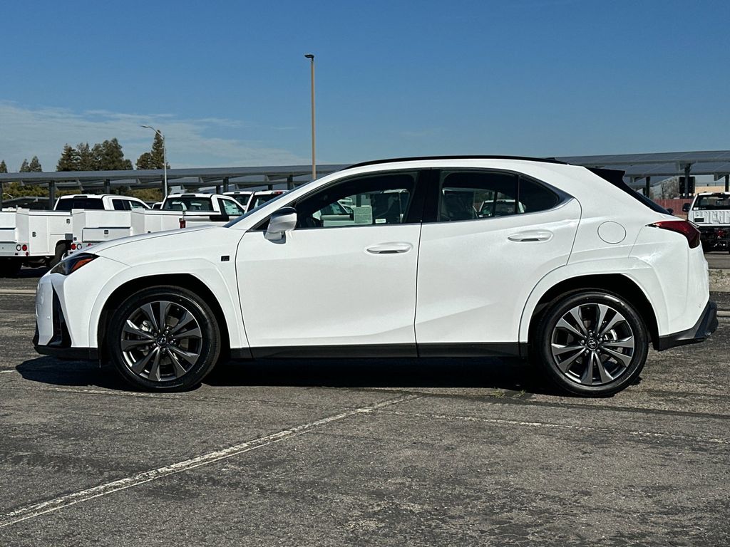 View vehicle photo 6