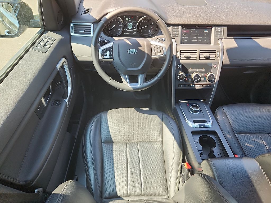 Thumbnail: 2019 Land Rover Discovery Sport - 11