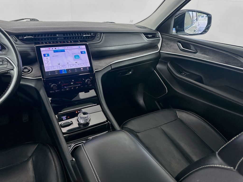 Thumbnail: 2022 Jeep Grand Cherokee L - 23