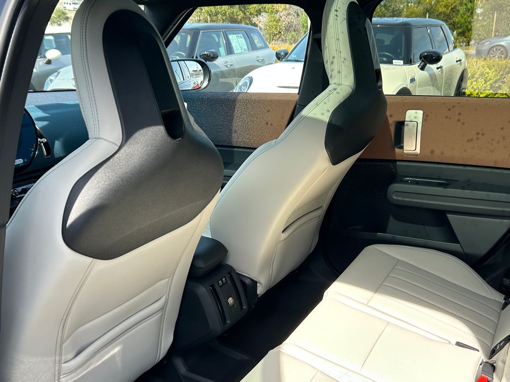 2025 MINI Cooper Countryman Iconic 30