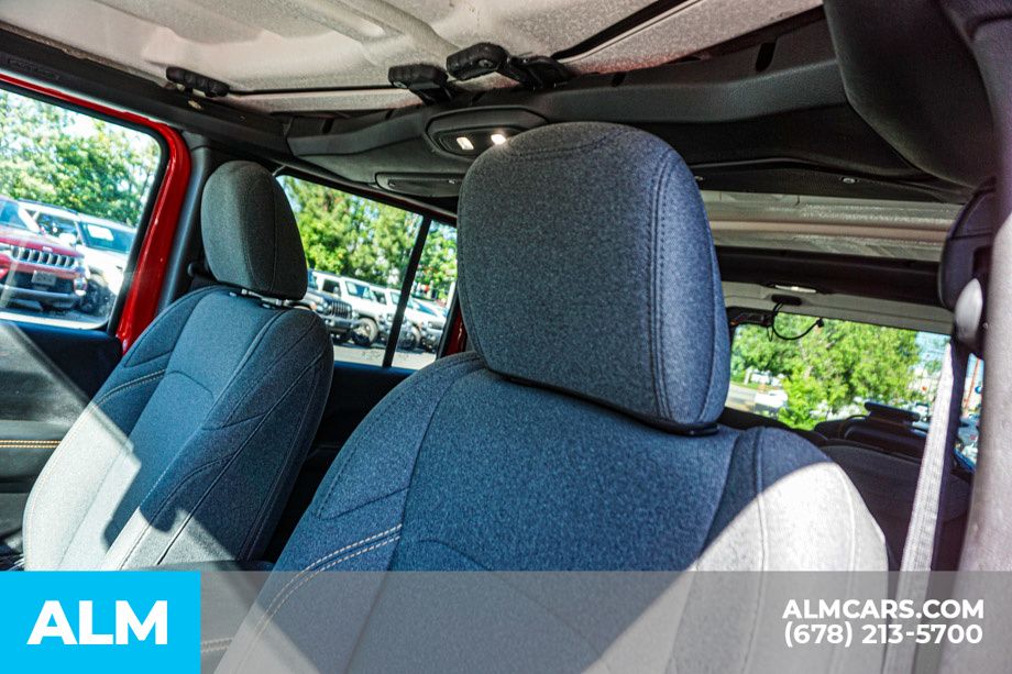 Used 2025 Red Jeep Sahara image 18