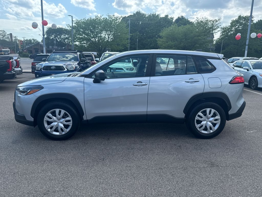 View vehicle photo 4