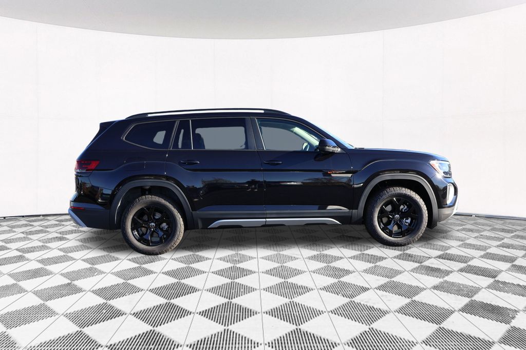 2025 Volkswagen Atlas  8