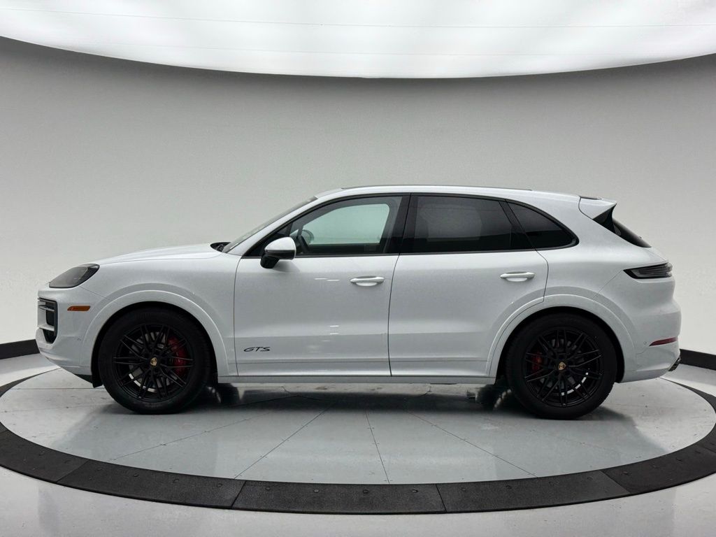 Thumbnail: 2025 Porsche Cayenne - 2