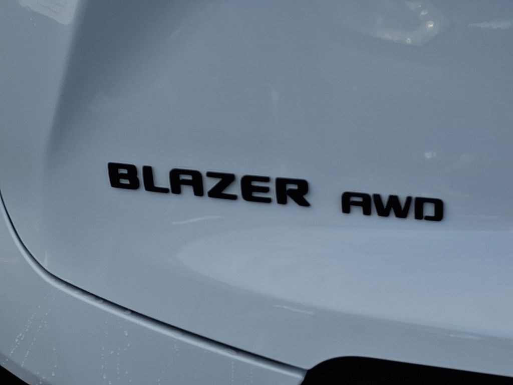 Thumbnail: 2019 Chevrolet Blazer - 32