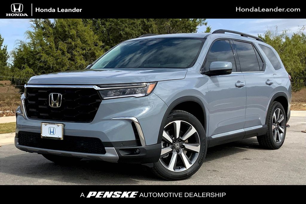 2025 Honda Pilot Touring -
                Leander, TX