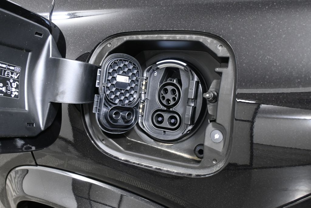 2025 Mercedes-Benz GLE 450 26