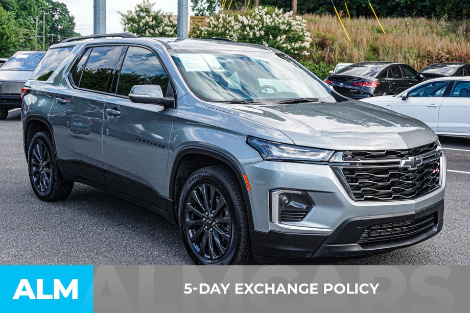 2024 Chevrolet Traverse RS photo 2