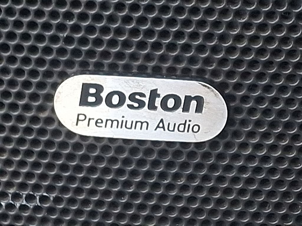 Thumbnail: 2014 Chevrolet Camaro - 26