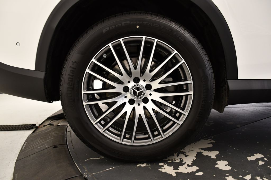 Thumbnail: 2025 Mercedes-Benz GLC - 15