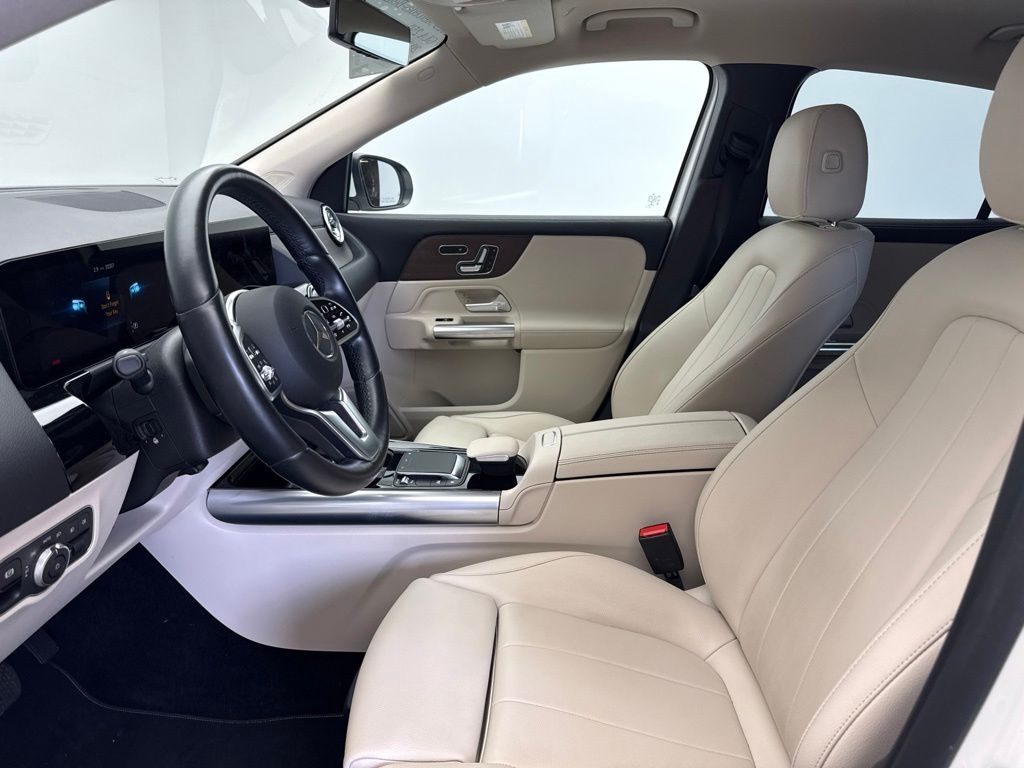 Thumbnail: 2023 Mercedes-Benz GLA - 17