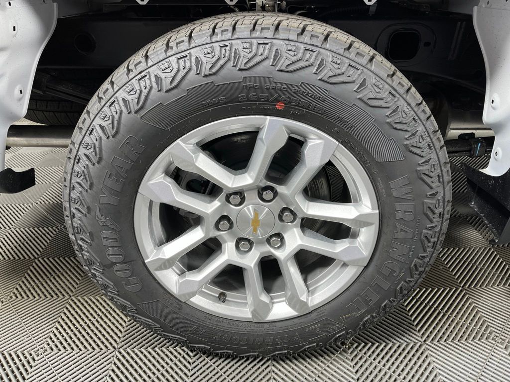 Thumbnail: 2026 Chevrolet Silverado 1500 - 20