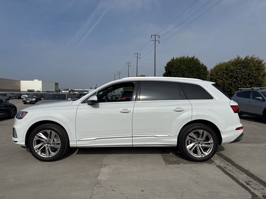 2021 Audi Q7 45 Premium 2