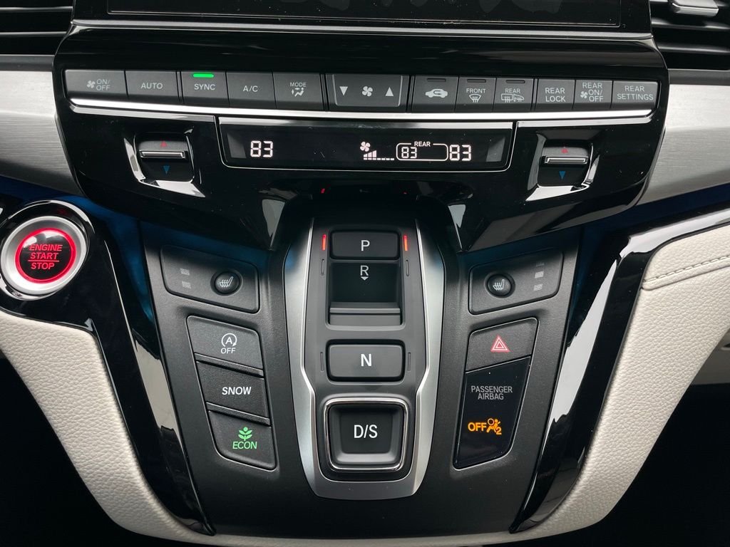 Thumbnail: 2026 Honda Odyssey - 17