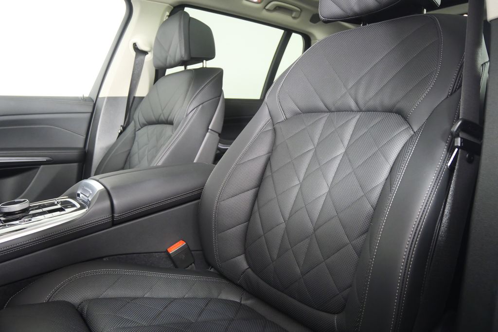 Thumbnail: 2025 BMW X7 - 12