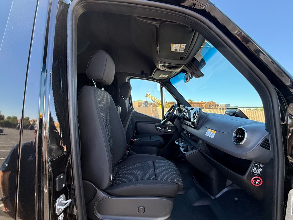 Thumbnail: 2026 Mercedes-Benz Sprinter - 22