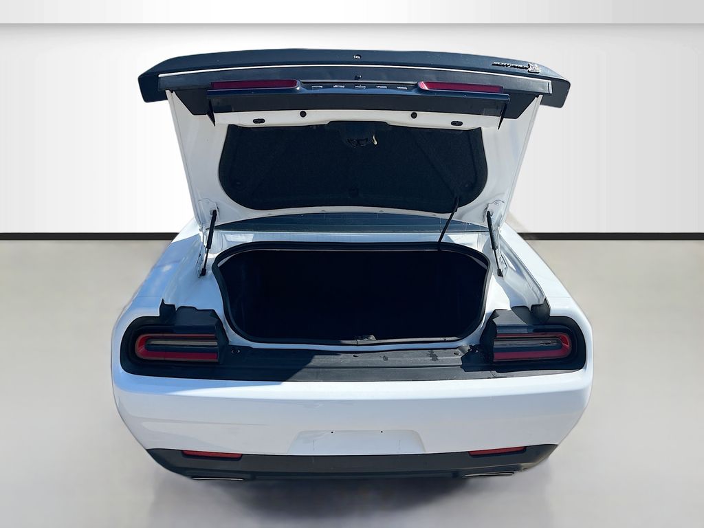 Used 2022 White Dodge R/T Scat Pack image 25