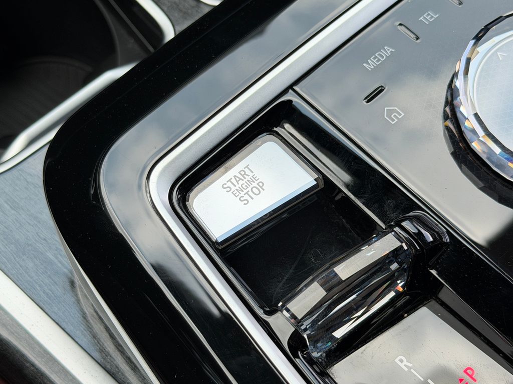 Thumbnail: 2023 BMW 7 Series - 32