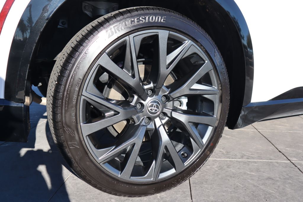 Thumbnail: 2025 Toyota Crown Signia - 30