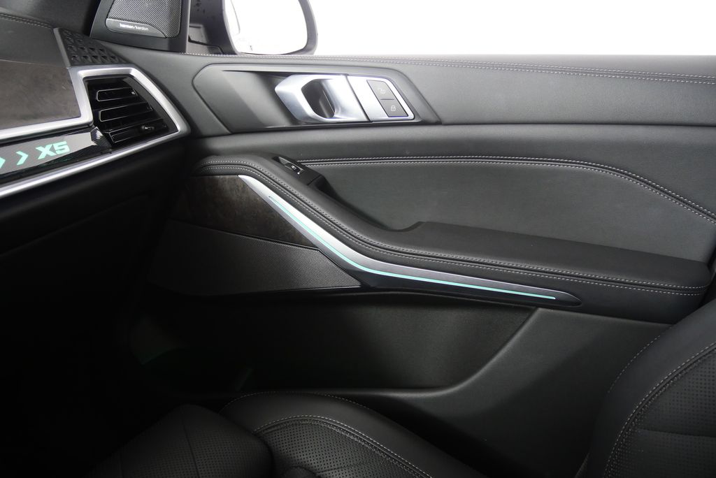 2025 BMW X5 sDrive40i 26