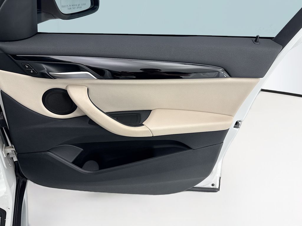 Thumbnail: 2021 BMW X1 - 24