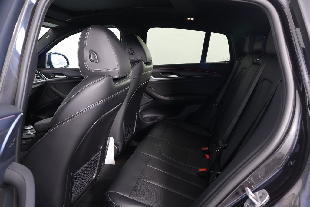 Thumbnail: 2025 BMW X4 - 6