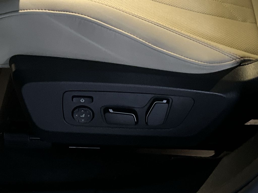 Thumbnail: 2026 BMW X3 - 12