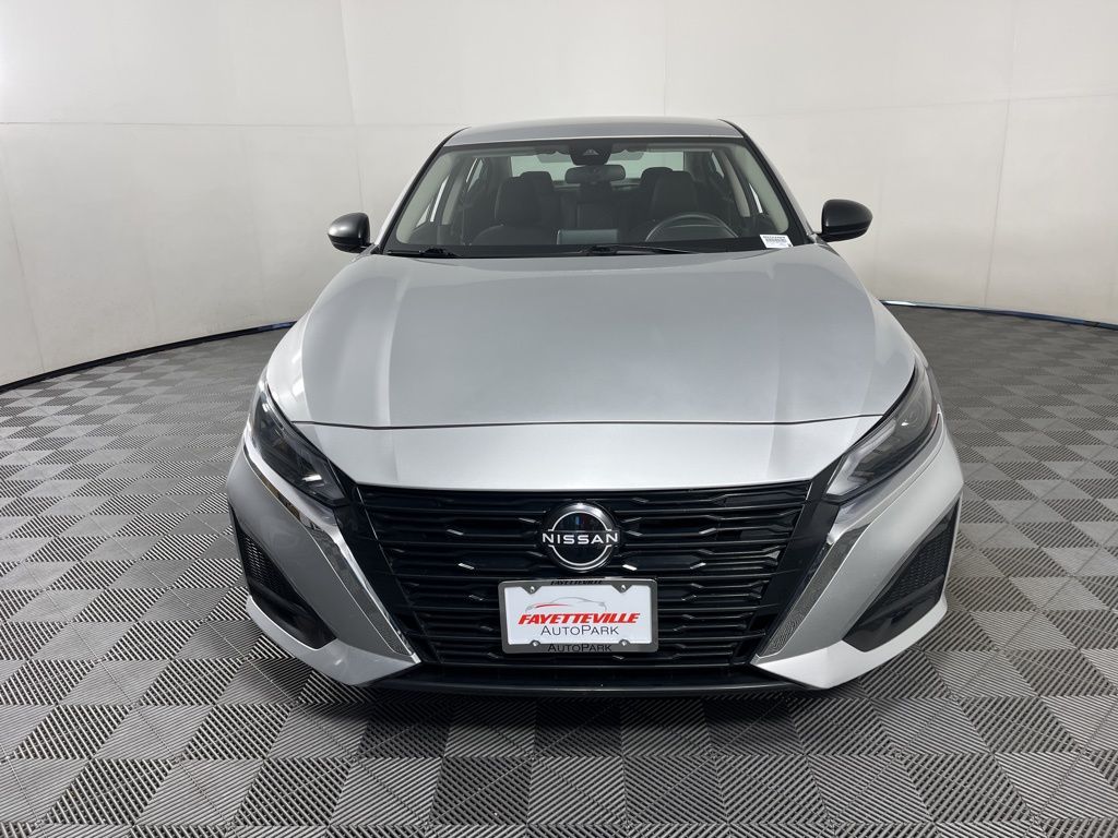 Thumbnail: 2024 Nissan Altima - 15