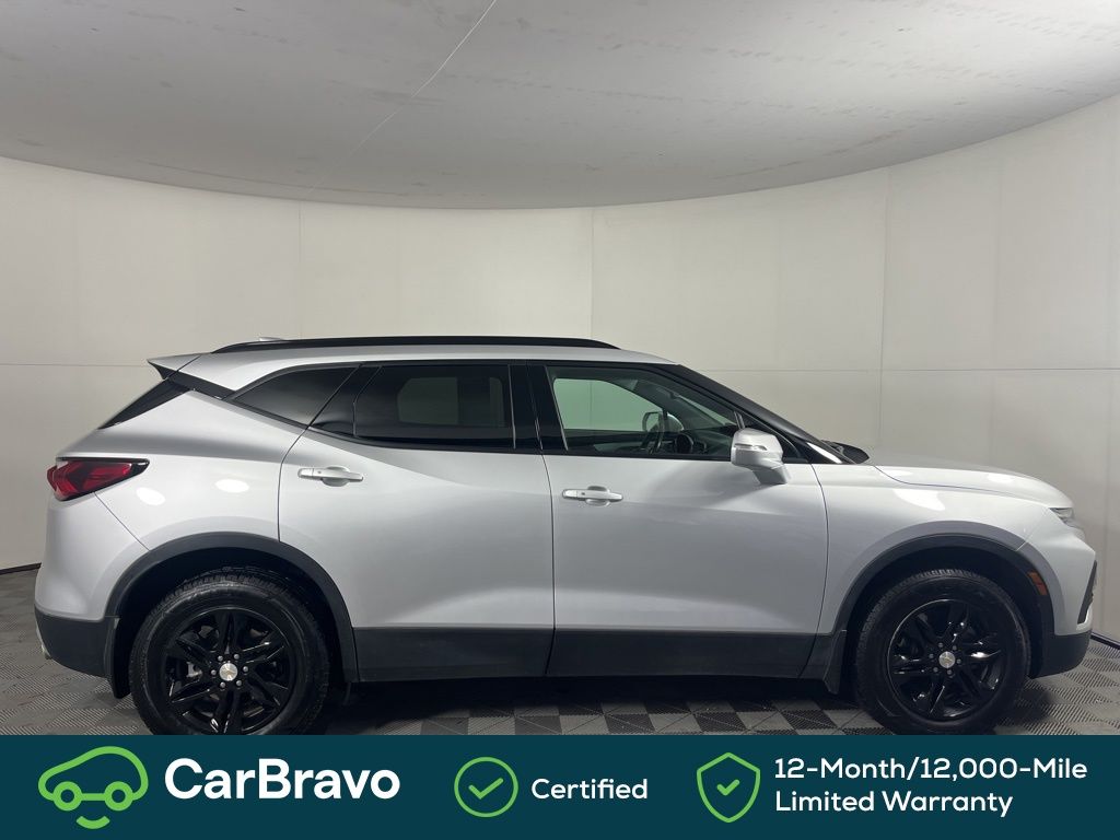 View vehicle photo 3