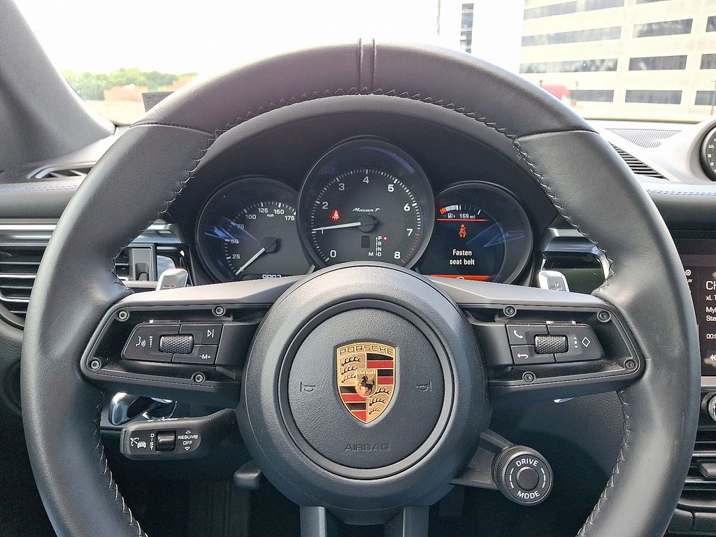 2024 Porsche Macan T 23