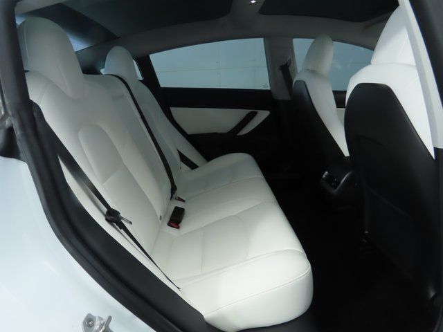 Thumbnail: 2019 Tesla Model 3 - 23