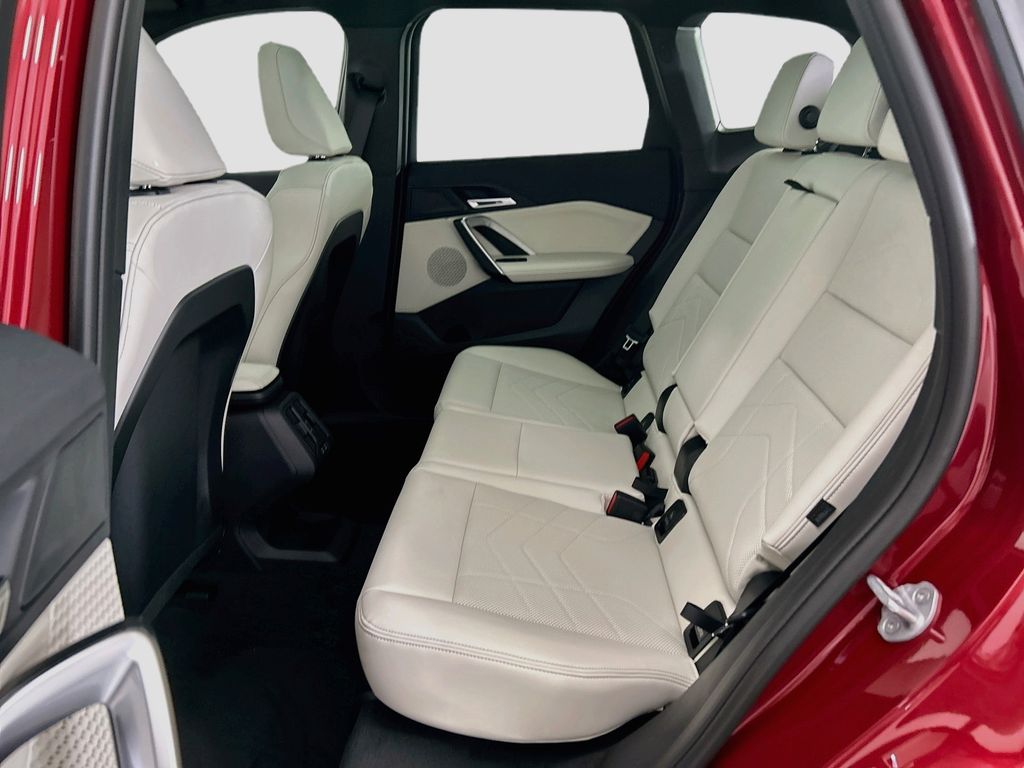 Thumbnail: 2026 BMW X1 - 20