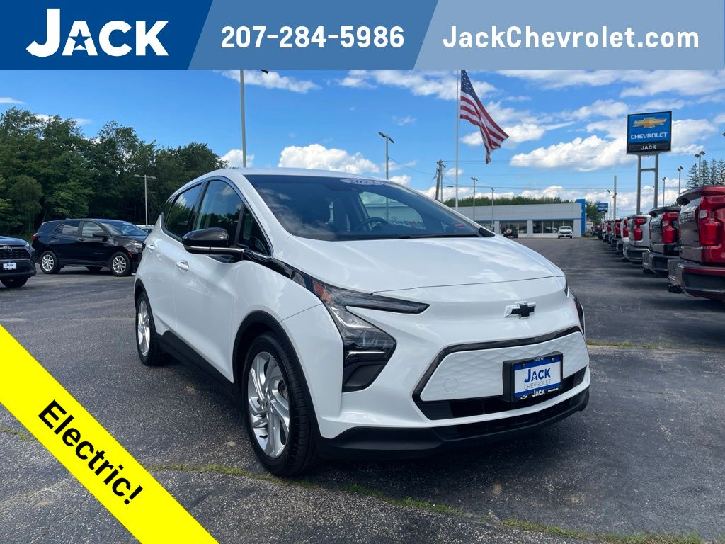 Summit White 2022 Chevrolet Bolt EV Hatchback Front-Wheel Drive 1-Speed Automatic