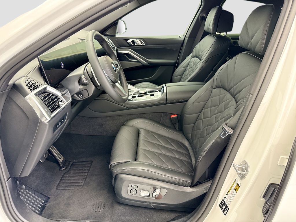 Thumbnail: 2026 BMW X6 - 18