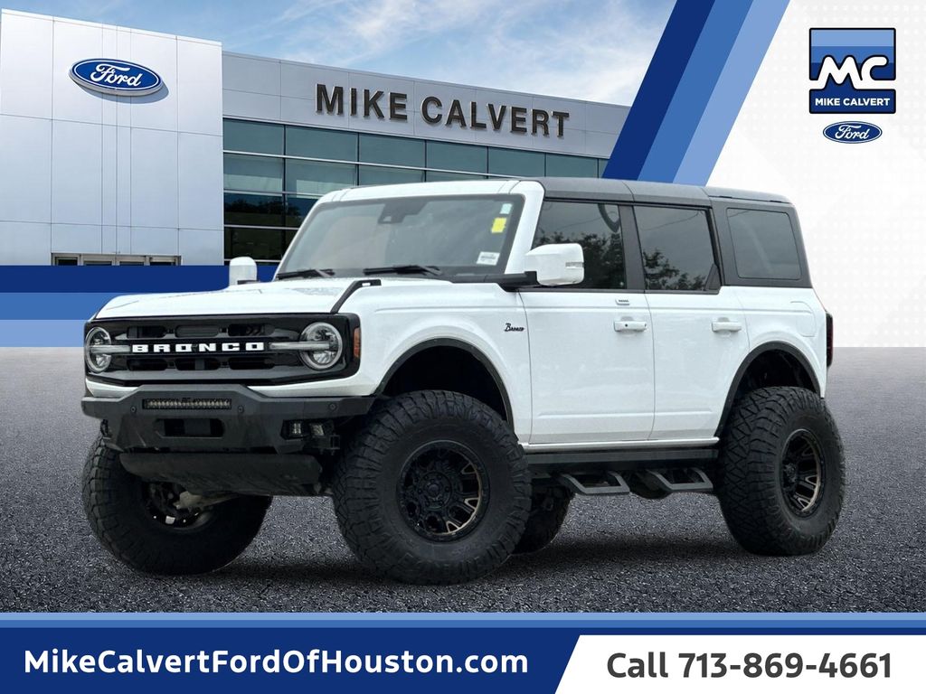 Oxford White 2023 Ford Bronco SUV / Crossover Four-Wheel Drive Automatic