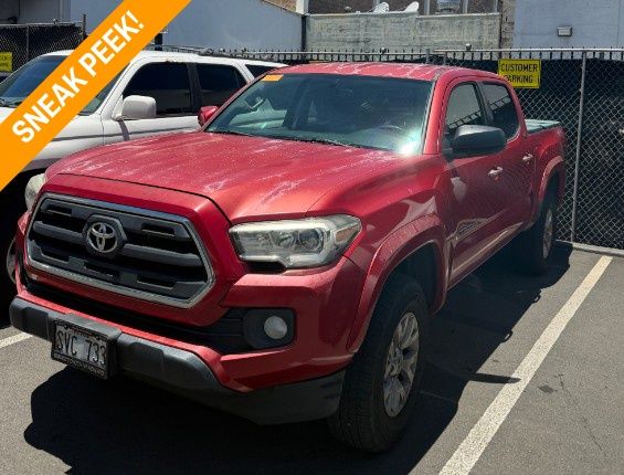 2016 Toyota Tacoma Rojo (Barcelona Red Metallic) Camioneta 4X2 6 velocidades Automática
