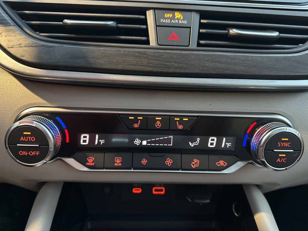 2025 Garnet Pearl Metallic Nissan Altima 2.5 SL FWD Sedan