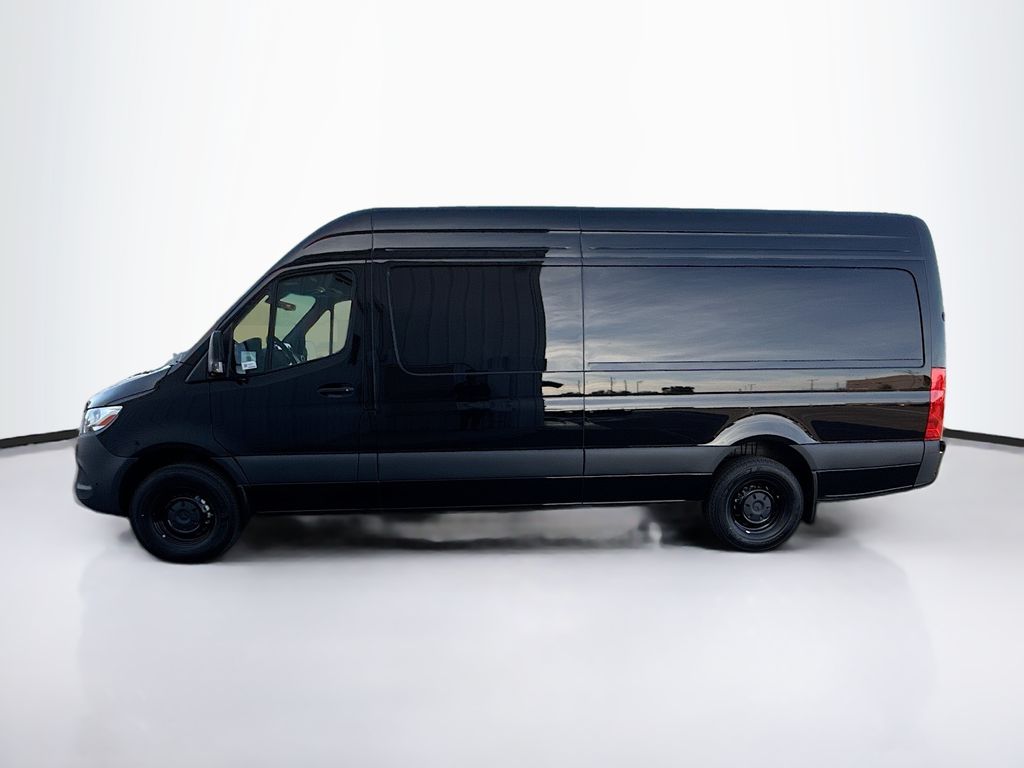 Thumbnail: 2026 Mercedes-Benz Sprinter - 8