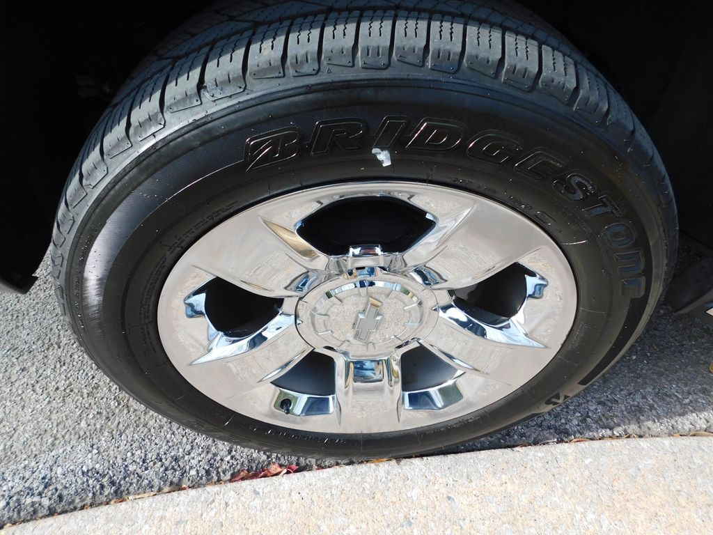 Thumbnail: 2018 Chevrolet Tahoe - 8